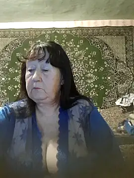 Snapshot of CrystalLime6411 chatting on 11/27/25, 05:48 CrystalLime6411 online show from 11/27/25, 05:48