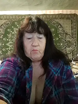 Snapshot of CrystalLime6411 chatting on 11/30/25, 09:02 CrystalLime6411 online show from 11/30/25, 09:02