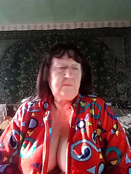 Snapshot of CrystalLime6411 chatting on 12/05/25, 11:30 CrystalLime6411 online show from 12/05/25, 11:30