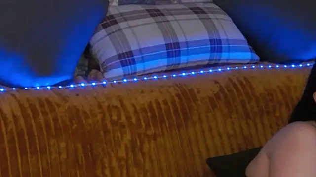 Snapshot of GrayLunna chatting on 11/13/25, 06:12 GrayLunna online show from 11/13/25, 06:12