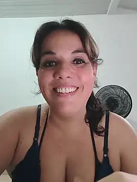 Snapshot of Bellapotencia1985 chatting on 06/23/26, 10:02 Bellapotencia1985 online show from 06/23/26, 10:02
