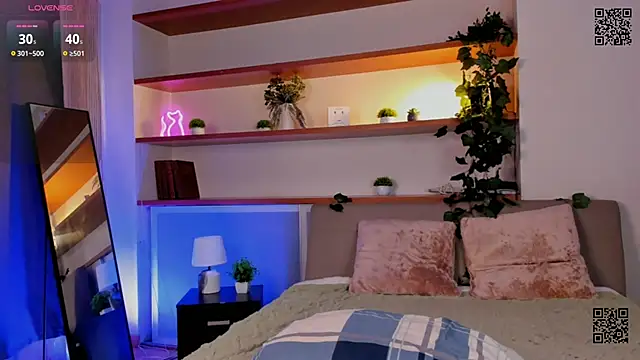 Snapshot of CarolSutton chatting on 10/23/25, 03:11 CarolSutton online show from 10/23/25, 03:11