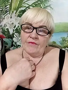 VioletSweet5566 online show from 05/04/26, 12:34