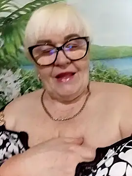 VioletSweet5566 online show from 05/05/26, 12:57