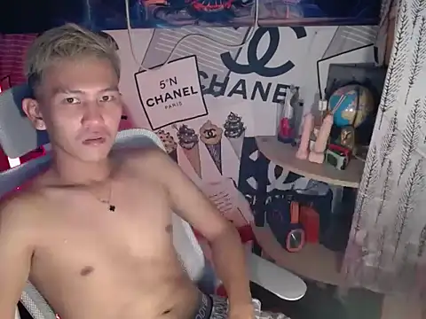 Snapshot of RalfAsian25 chatting on 04/09/26, 09:58 RalfAsian25 online show from 04/09/26, 09:58