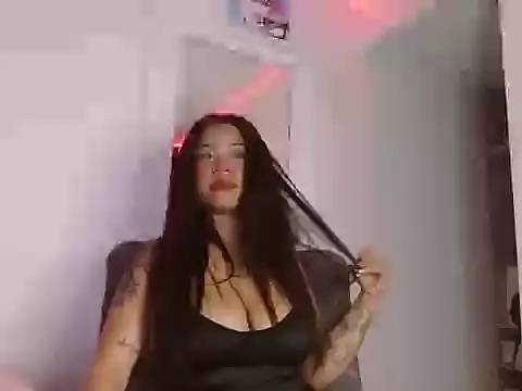 reina reina online show from 09/19/25, 11:27