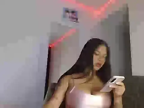 reina reina online show from 10/26/25, 11:53