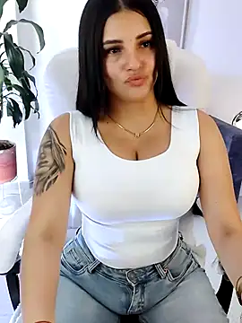 Julieta92  online show from 02/04/26, 05:41