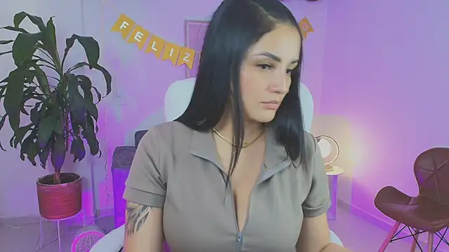 Snapshot of Julieta92_ chatting on 04/28/26, 09:20 Julieta92 online show from 04/28/26, 09:20