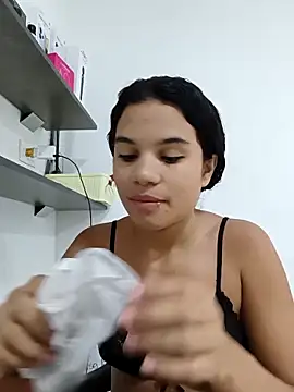 Snapshot of Little-Pussy-Sweet chatting on 09/11/25, 01:11 Little-Pussy-Sweet online show from 09/11/25, 01:11