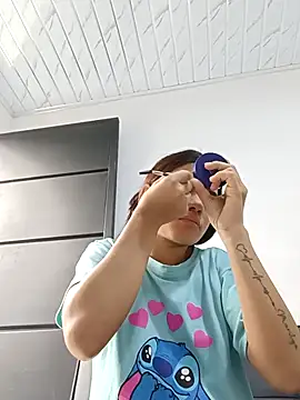 Little-Pussy-Sweet online show from 11/26/25, 01:23