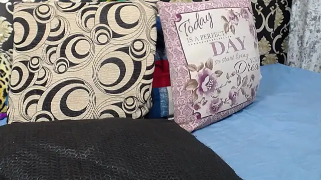 Ozimpho online show from 10/22/25, 06:51