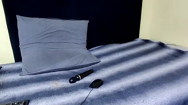 ThickTemptress18 online show from 11/21/25, 11:09