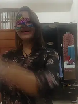 Snapshot of HORNYDIVYABABY chatting on 04/20/26, 11:46 HORNYDIVYABABY online show from 04/20/26, 11:46