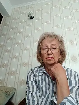 AlikaSwan5821 online show from 09/09/25, 12:48