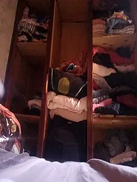 jojo1986No online show from 10/15/25, 07:19