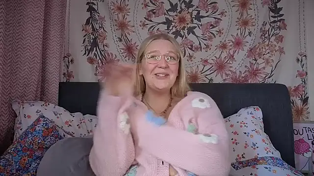 Snapshot of Daisyxoxo_ chatting on 11/24/25, 09:53 Daisyxoxo online show from 11/24/25, 09:53