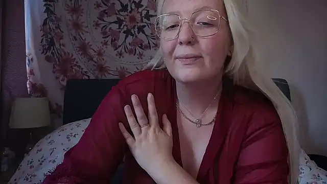 Daisyxoxo  online show from 05/25/26, 09:59