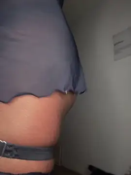 Snapshot of _foreigntitts chatting on 09/27/25, 03:22 foreigntitts online show from 09/27/25, 03:22