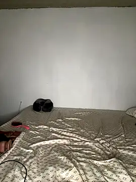 Snapshot of _foreigntitts chatting on 11/04/25, 12:26 foreigntitts online show from 11/04/25, 12:26