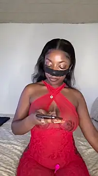 Snapshot of _foreigntitts chatting on 11/19/25, 05:13 foreigntitts online show from 11/19/25, 05:13