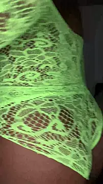 Snapshot of _foreigntitts chatting on 11/29/25, 02:36 foreigntitts online show from 11/29/25, 02:36