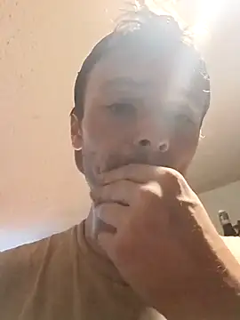 Snapshot of RichardW chatting on 09/16/25, 03:07 RichardW online show from 09/16/25, 03:07