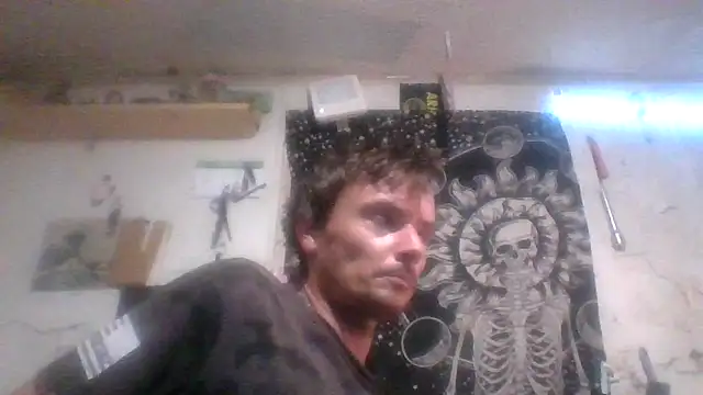 Snapshot of RichardW chatting on 09/26/25, 12:42 RichardW online show from 09/26/25, 12:42