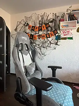 Snapshot of MikssMolly chatting on 12/01/25, 04:06 MikssMolly online show from 12/01/25, 04:06