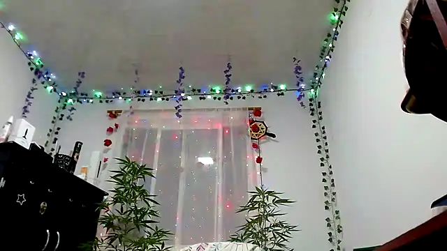 Snapshot of BiancaVolkova_ chatting on 10/09/25, 04:10 BiancaVolkova online show from 10/09/25, 04:10