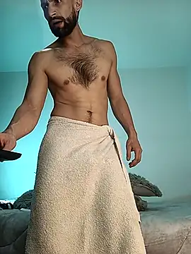 Snapshot of Enzo-wolf33 chatting on 09/11/25, 11:27 Enzo-wolf33 online show from 09/11/25, 11:27