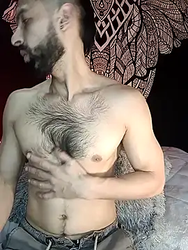 Snapshot of Enzo-wolf33 chatting on 09/15/25, 11:05 Enzo-wolf33 online show from 09/15/25, 11:05