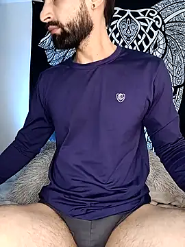 Snapshot of Enzo-wolf33 chatting on 09/17/25, 11:39 Enzo-wolf33 online show from 09/17/25, 11:39