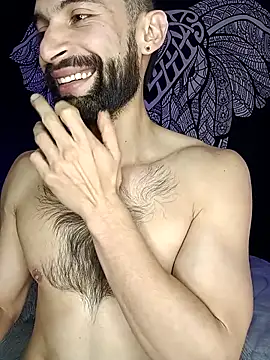 Snapshot of Enzo-wolf33 chatting on 09/18/25, 11:29 Enzo-wolf33 online show from 09/18/25, 11:29