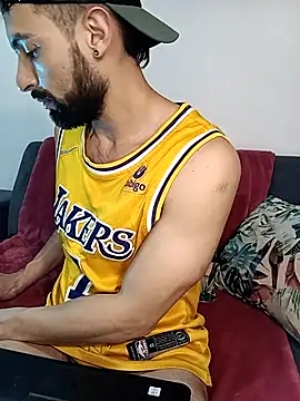 Snapshot of Enzo-wolf33 chatting on 10/07/25, 01:25 Enzo-wolf33 online show from 10/07/25, 01:25