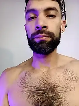 Snapshot of Enzo-wolf33 chatting on 10/11/25, 12:10 Enzo-wolf33 online show from 10/11/25, 12:10