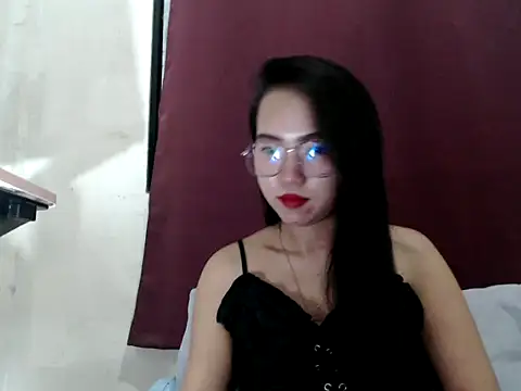 Snapshot of yourloving_maris chatting on 03/28/26, 04:17 yourloving maris online show from 03/28/26, 04:17