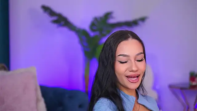 NinaSolenne online show from 01/09/26, 07:59