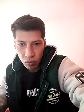 Snapshot of Trp444 chatting on 04/20/26, 07:48 Trp444 online show from 04/20/26, 07:48