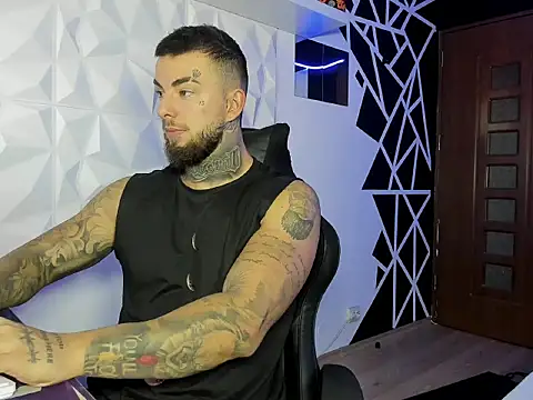 Chrisjordan66 online show from 10/20/25, 05:08