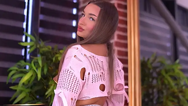 MillaSerene online show from 10/11/25, 06:12