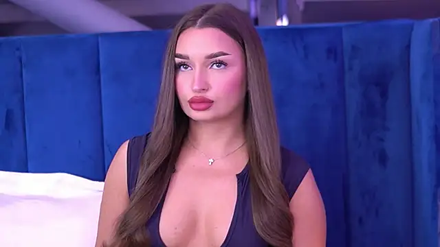 MillaSerene online show from 10/18/25, 04:26