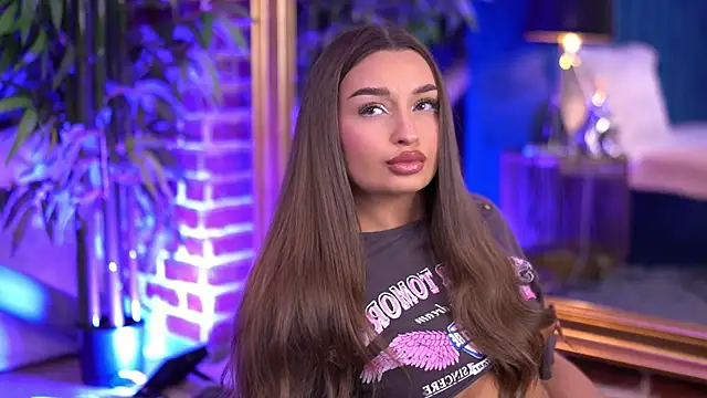 MillaSerene online show from 11/28/25, 07:22