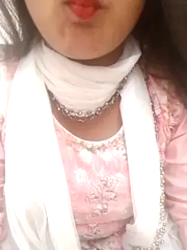 Snapshot of Babe_Doll04 chatting on 05/13/26, 07:06 Babe Doll04 online show from 05/13/26, 07:06