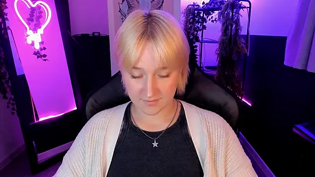 CinBellamy online show from 09/23/25, 05:54