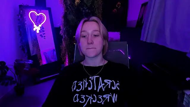 Snapshot of CinBellamy chatting on 02/21/26, 05:41 CinBellamy online show from 02/21/26, 05:41