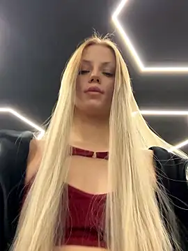 FavoriteKira online show from 01/15/26, 04:11