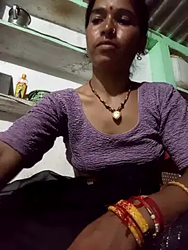 MISS LOVE 001 online show from 09/15/25, 05:24