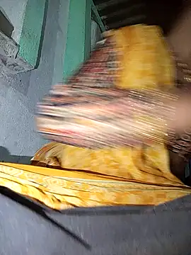 MISS LOVE 001 online show from 10/02/25, 04:03