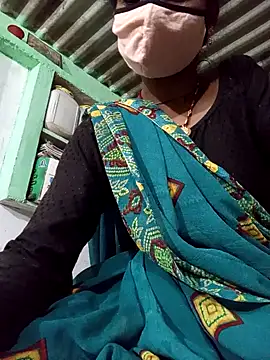 MISS LOVE 001 online show from 10/10/25, 05:12